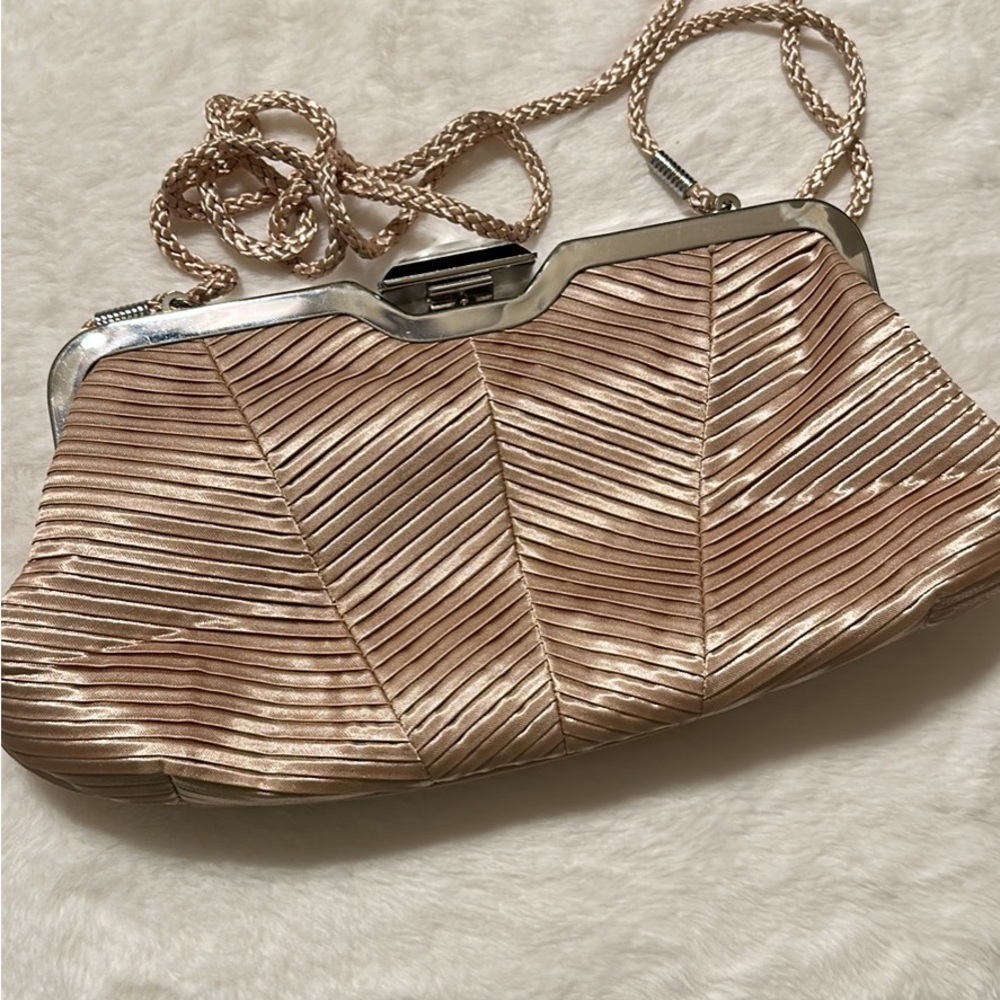 Gold clutch